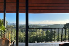 Sylvan Retreat - Luxury Private Pool Rooms, Munnar