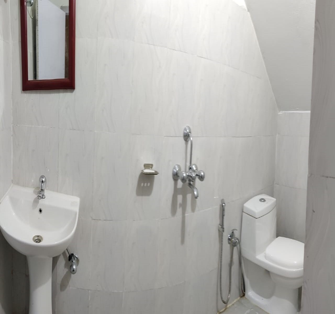 Pinaki Residency Homestay - Tap to explore photos