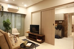 Downtown 1BHK Cozy, Thane