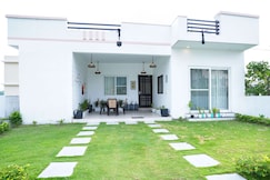 The White Orchid 3BR Villa By Homeyhuts, Dehradun
