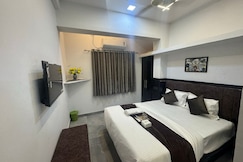 Silver Palace Lodge, Latur