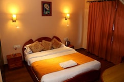 Hotel Rikman Continental, Tura