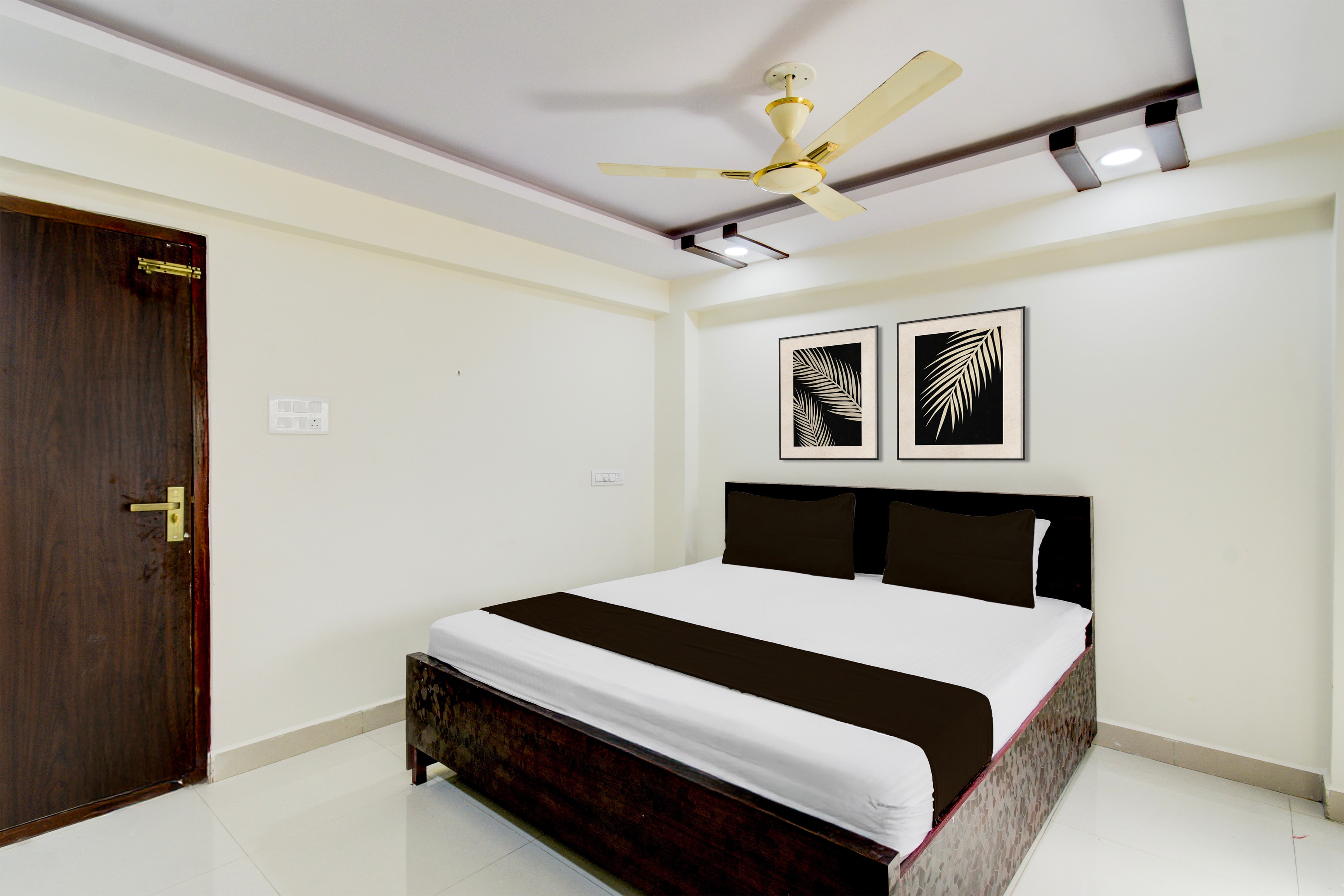 SPOT ON Jhansi Hotel & Family Restaurants Luxury Rooms - Tap to explore photos