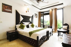 BALJEET LODGE, Delhi