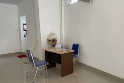 Hotel O Penginapan Musafir Syariah Near Paramount Woman & Childern's Hospital, Gowa