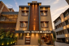 Hotel Nutan Ashray  200 Mtr From Prem Mandir, Vrindavan