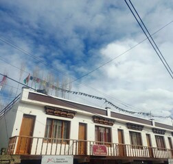 Super Deluxe Room with Balcony