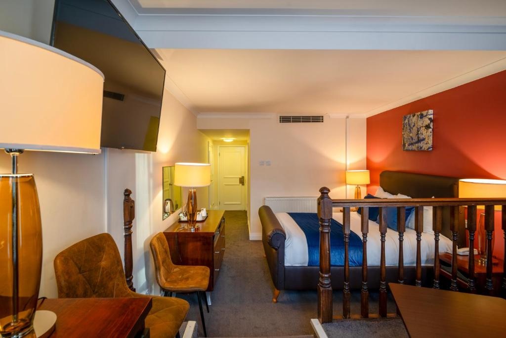 Sachas Hotel Manchester - Tap to explore photos