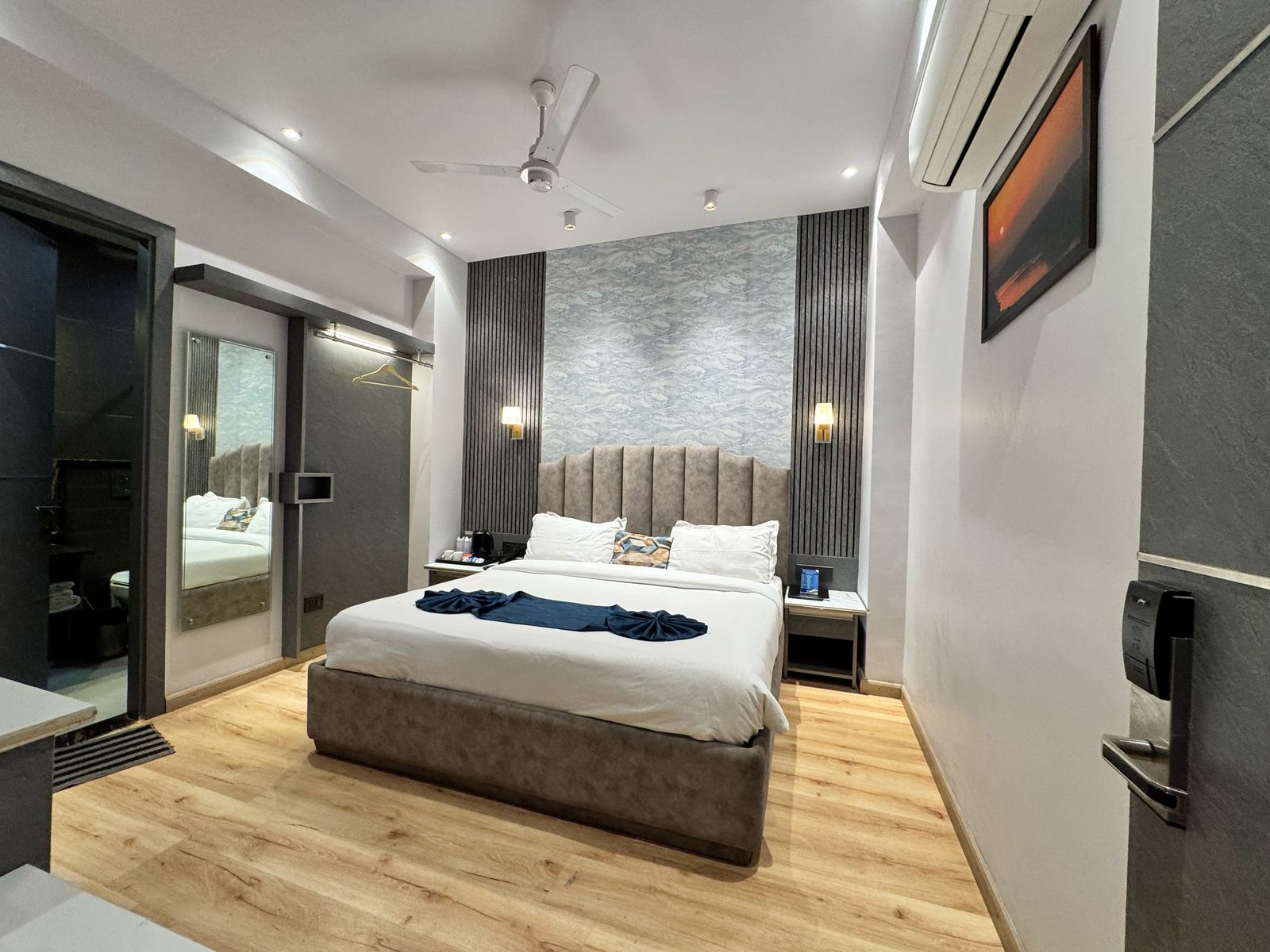 Hotel Azul Ganga @ 200m from ISBT Rishikesh - Tap to explore photos