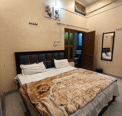 (101) A.C. Double Bed Room With Attached Toilet At Ground Floor