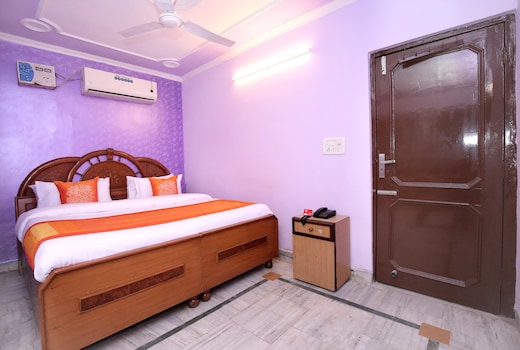 Hotel O Rajesh Palace