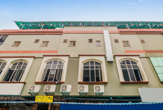 HOTEL O AMARAVATHI RESIDENCY Palnadu Bus Stand