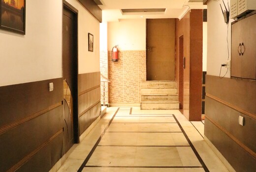 Hotel Riya Palace - Idgah Railway Station Agra