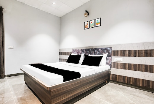 OYO 831554 Ravi Hotel & Banquet