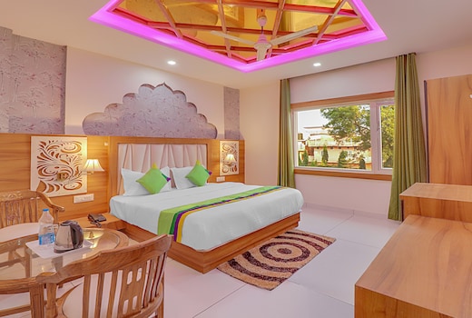 Treebo Royal Mirage, Bhoopatwala