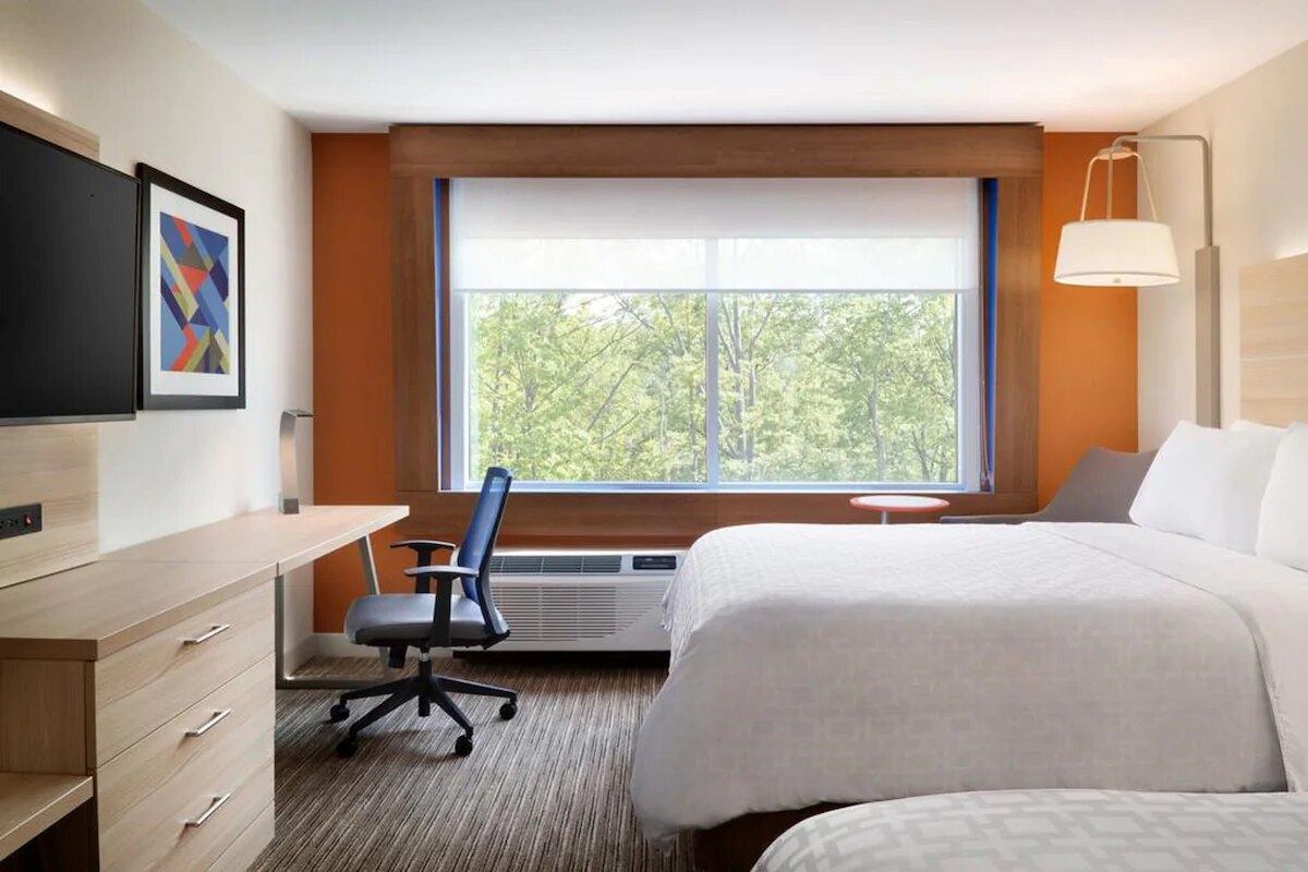 Holiday Inn Express & Suites Arkadelphia - Caddo Valley - Tap to explore photos