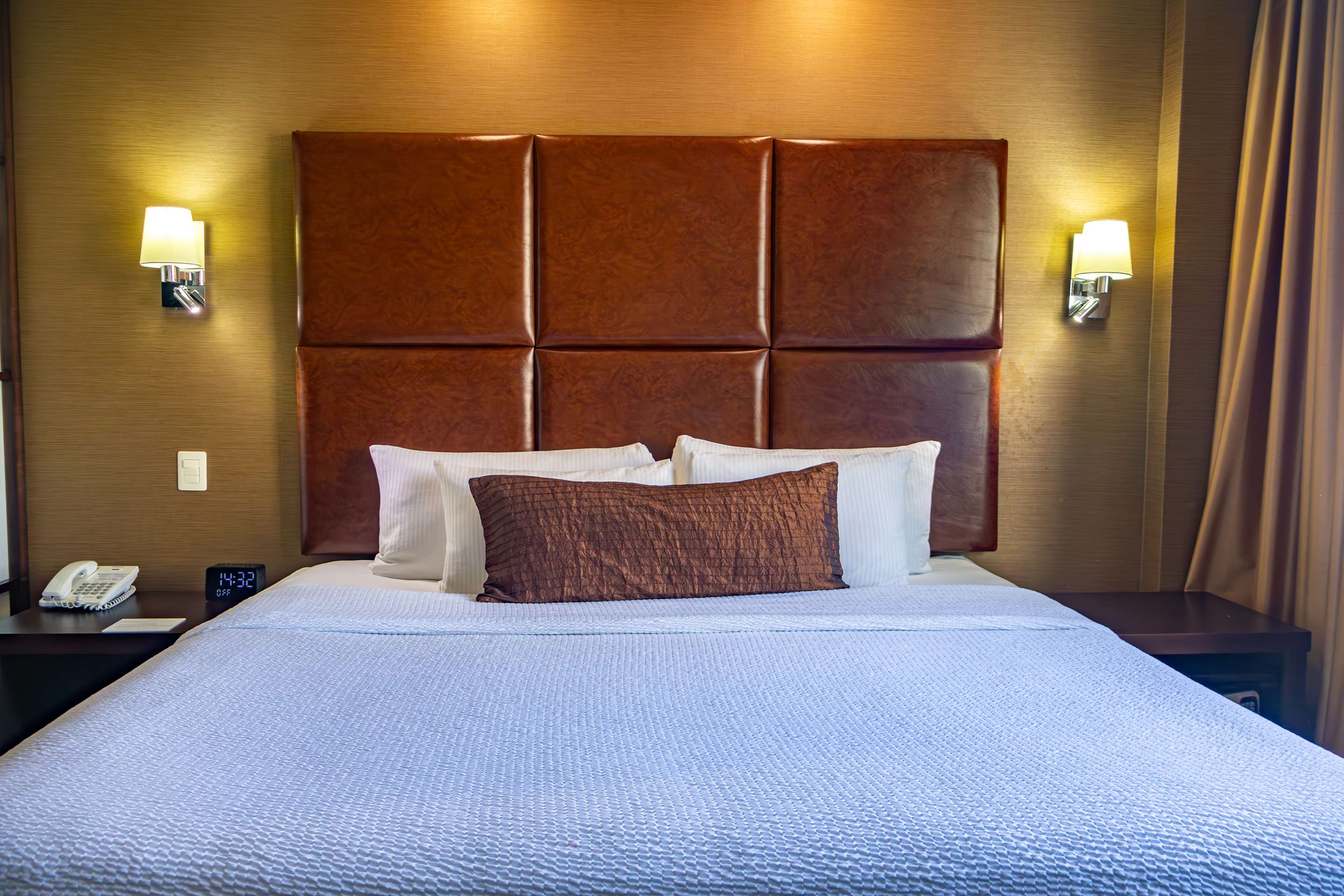 Best Western Premier Monterrey Aeropuerto - Tap to explore photos