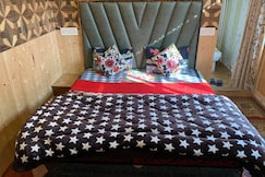 House Boat Shukraan, Srinagar