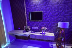 Sky blue, Greater Noida