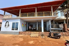 Candle Wood Beach Stay, Gokarna
