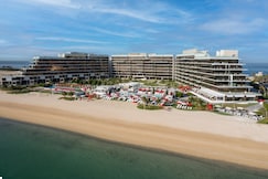 Th8 Palm Dubai Beach Resort Vignette Collection, Dubai