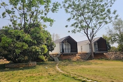 Aura Farms Private Pool Cottages, Maddur
