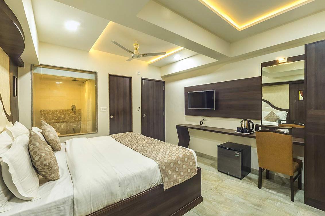 Rudra Royale Hotel - Tap to explore photos