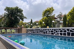 Royal Villa-1 Luxurious 2BHK Bungalow with Big Pvt Swimming Pool, Lonavala