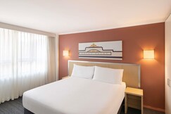 Mercure Newcastle, Singleton