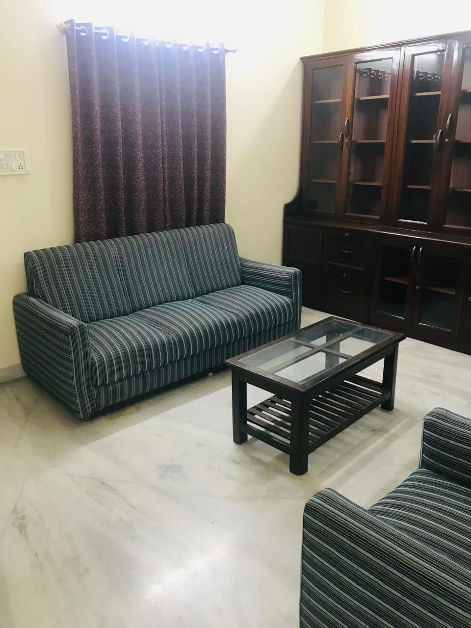 NAVINA ORCHID 3Bhk Service Apartment - Tap to explore photos