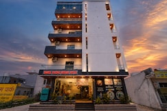 Shree Radhe Mohan Hotel (Family Rooms) Near Khatu Shyam Ji Temple, Khatu
