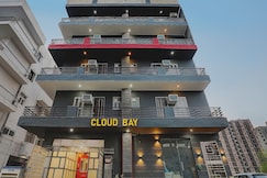 Super Townhouse Cloud Bay, Near Genpact, Sector-69, Gurgaon, Manesar