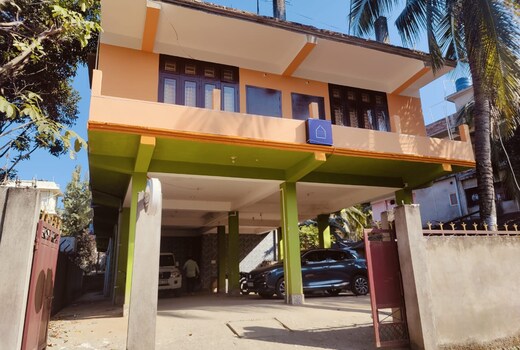 Prathana Service Apartment.