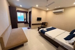 Hotel Grow Inn, Indore
