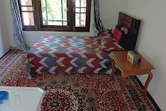 Keran Paris Home Stay, Kupwara