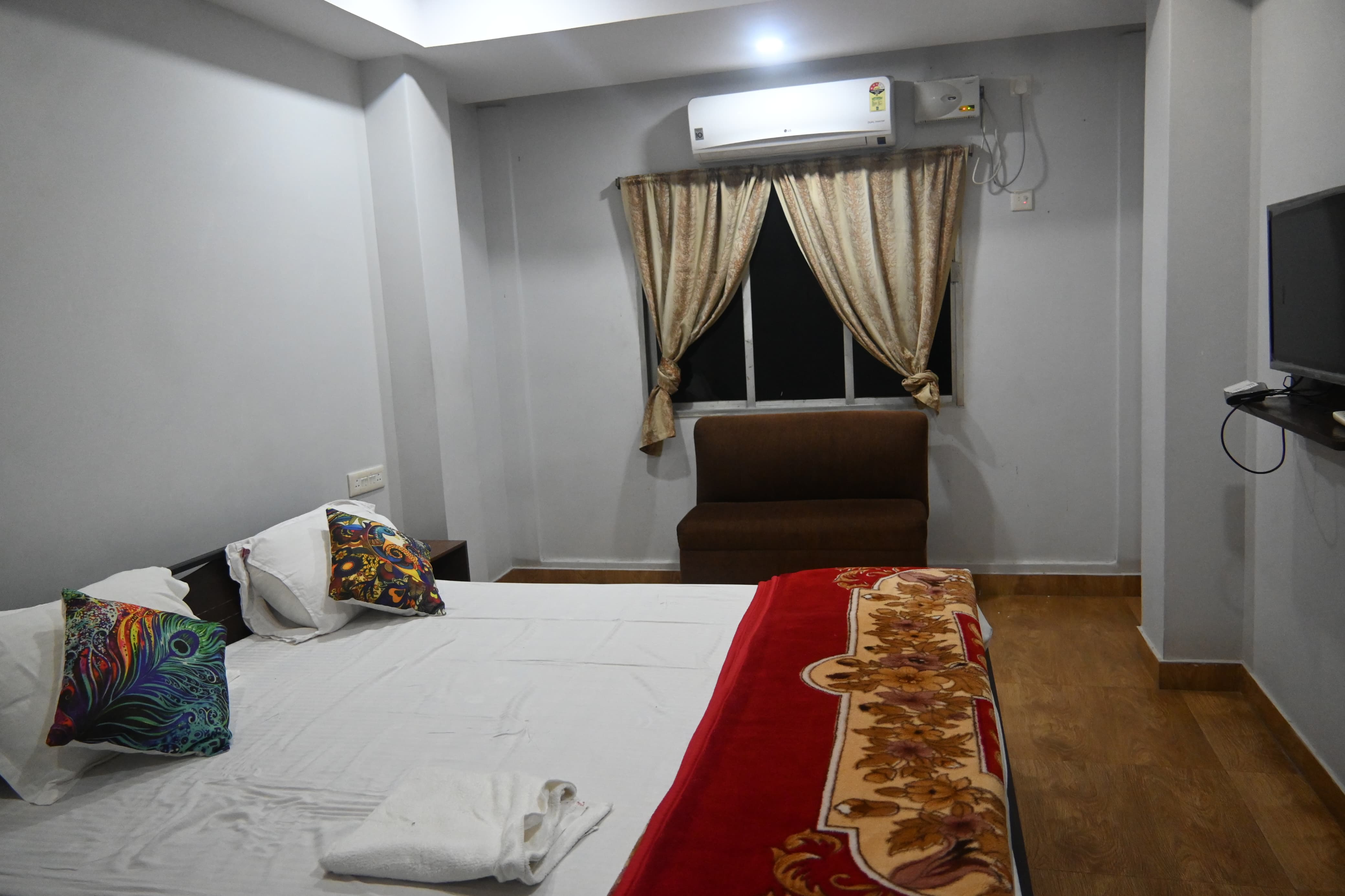 Amaravathi hotel and restaurant - Tap to explore photos