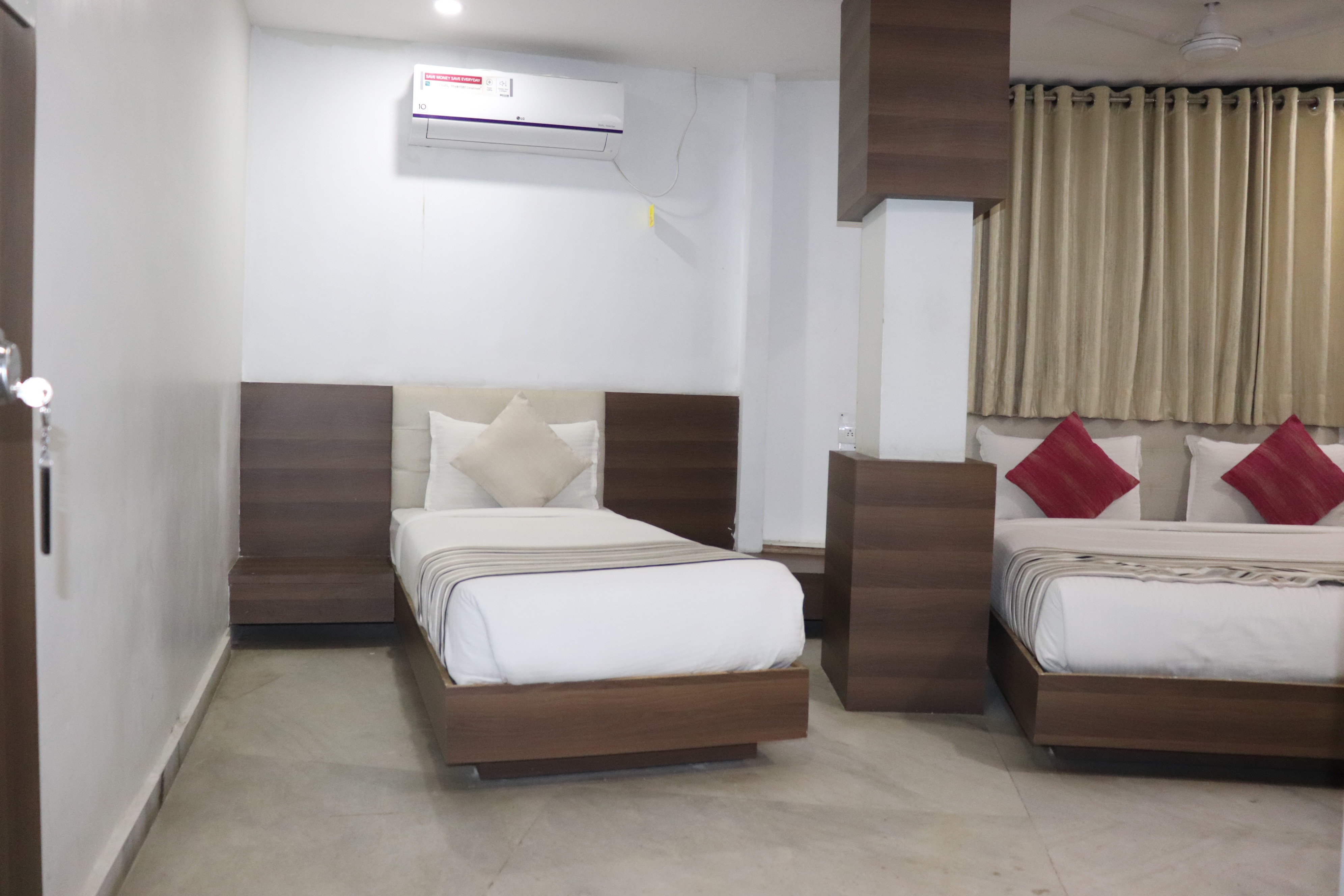 Hotel Rajpath Inn - Tap to explore photos