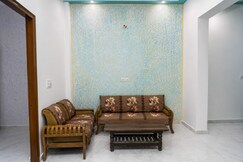 Flat in Modipuram Near Shobhit University, Meerut