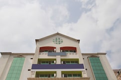 Hotel O Century Park, Kasaragod