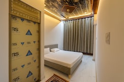 Vashistha Inn, Mathura