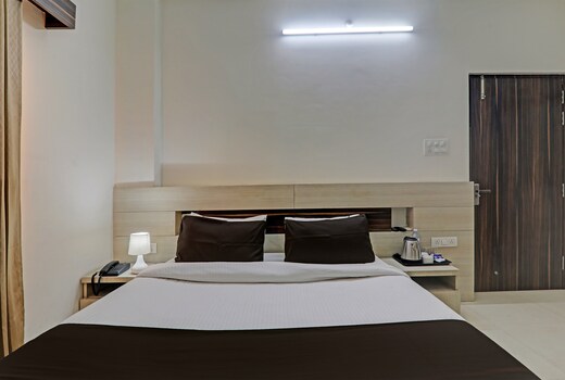 Hotel O Feliz Inn