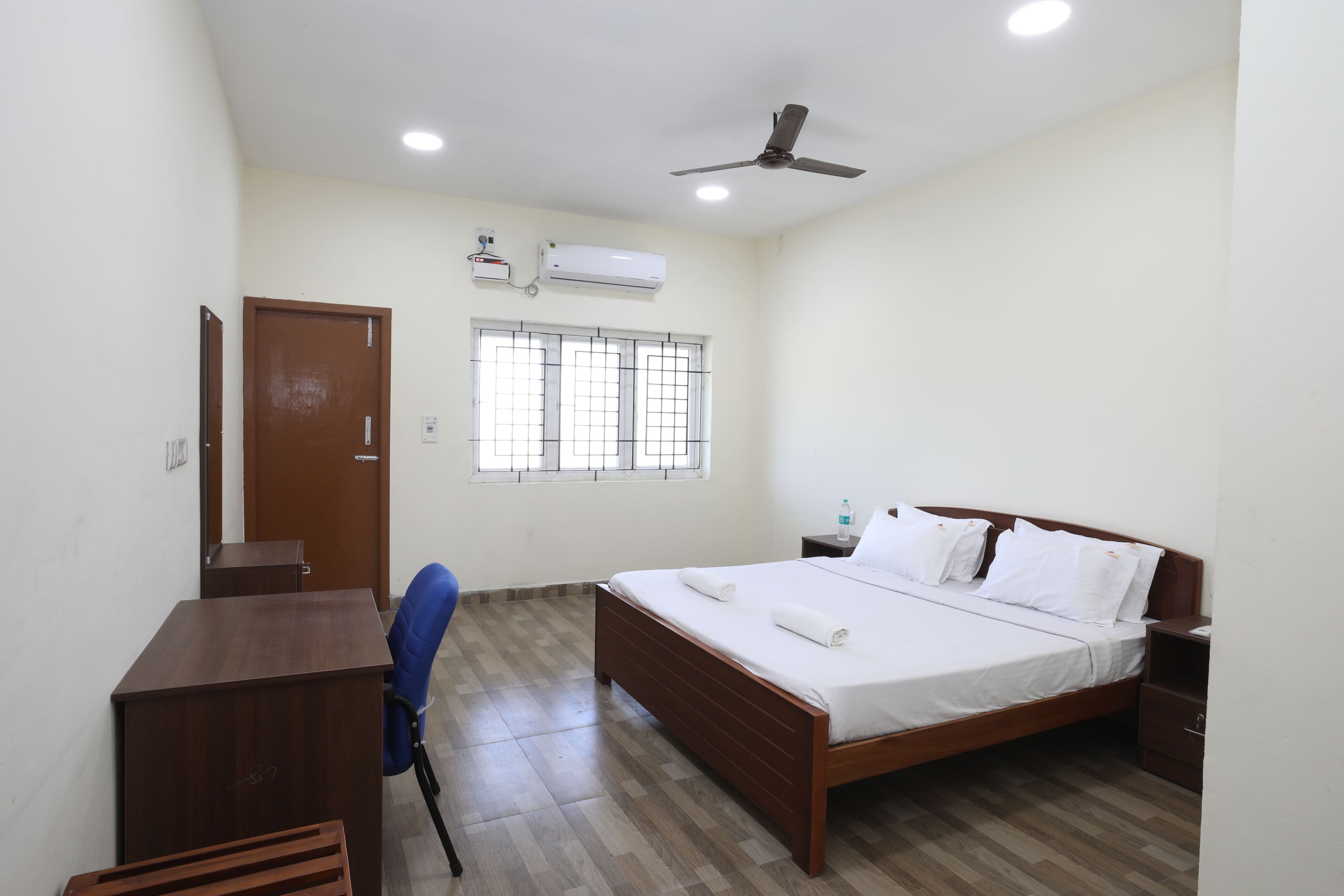 TTDC Hotel Aalayam Kancheepuram Yatri Nivas - Tap to explore photos