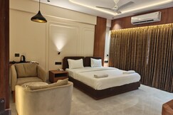MAJESTIC PARK INN, Umargam