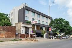 Hotel Planet Landmark, Ahmedabad
