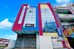 SPOT ON SRI KARTHIK GRAND INN, Warangal