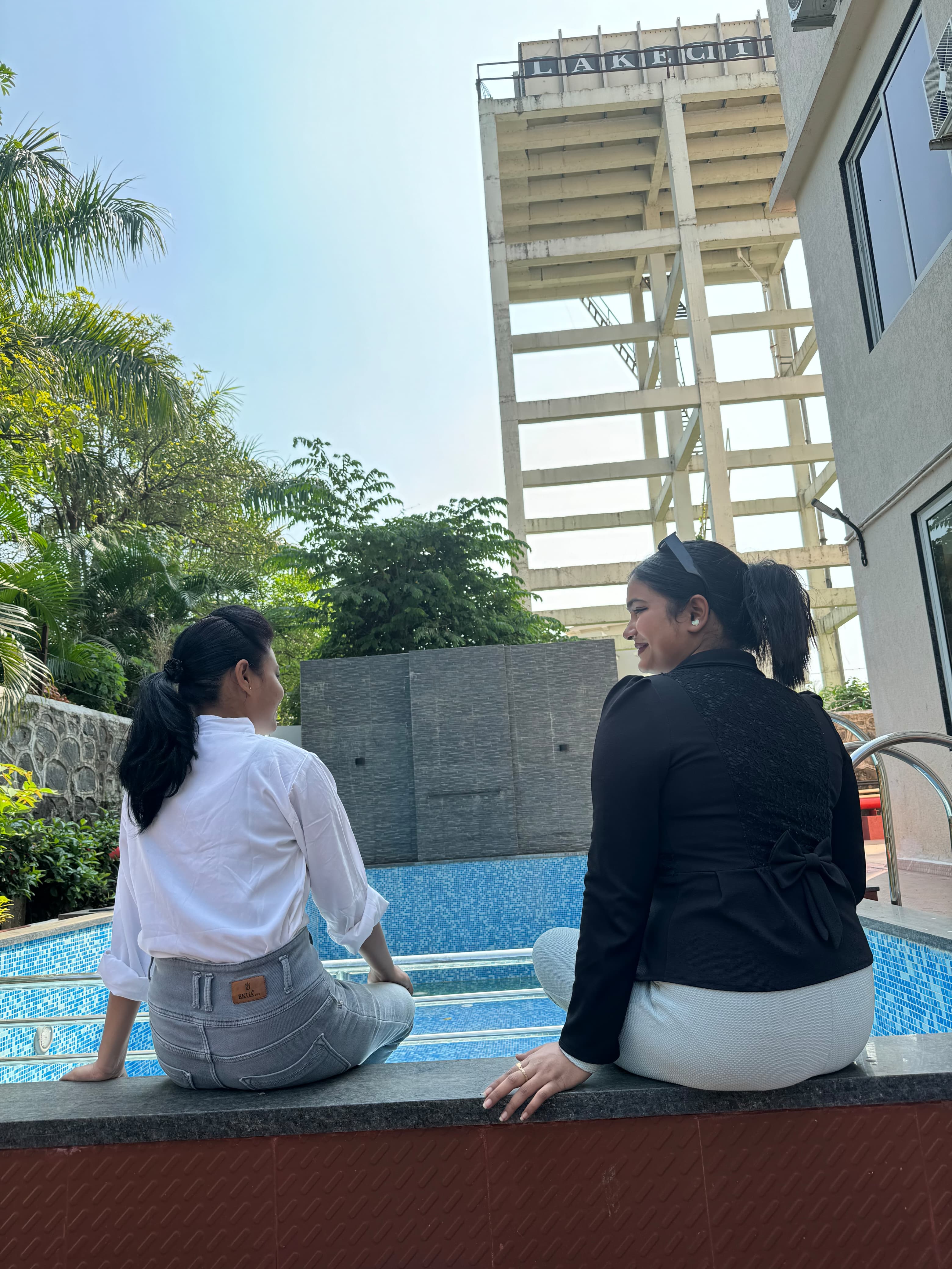 Lotus Leaf Boutique Hotel - Tap to explore photos