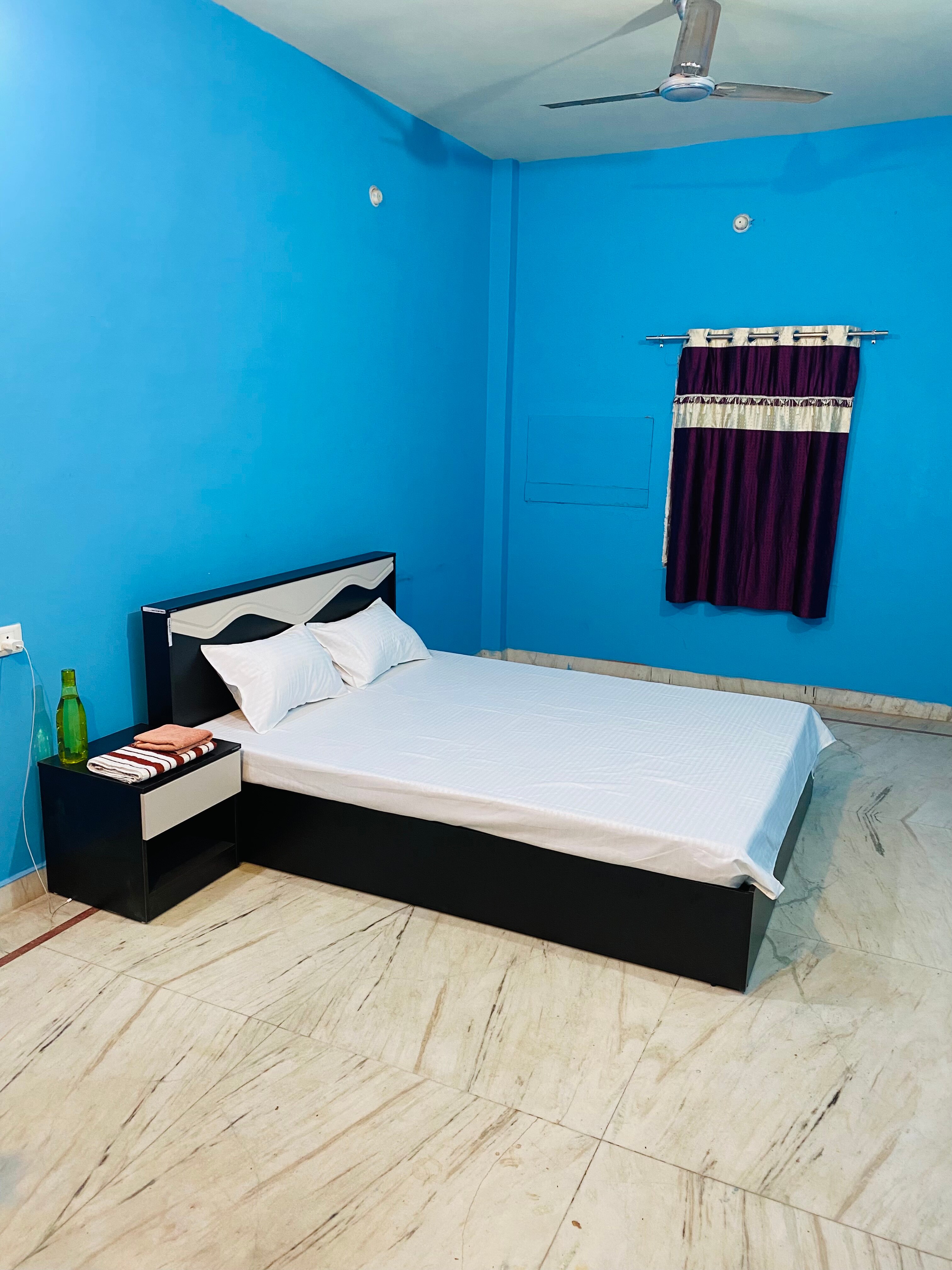 TrendZone Homestay - Tap to explore photos