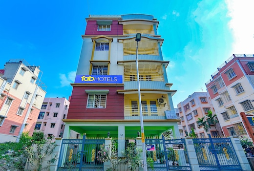 FabHotel Capital Casa - Newtown Bus Stand
