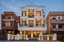 Hotel Eden Villa Noida Sector-20 by Aura, Noida