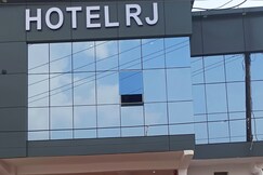 HOTEL R J, Chunar